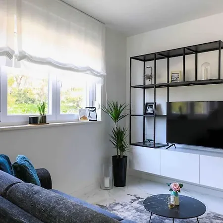 Anna Apartman