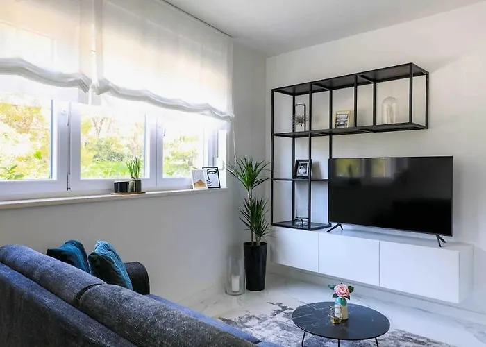 Anna Apartment
