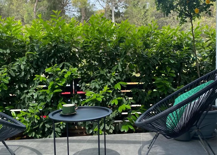 Anna شقة زادار